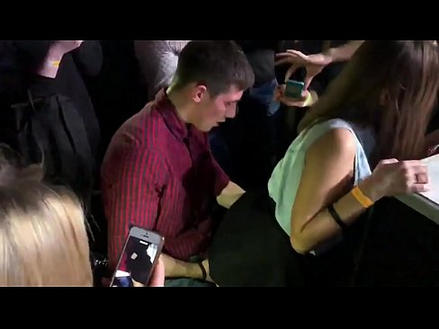 ❤️ Todellista seksiä venäläisessä yökerhossa. 18-vuotias venäläinen tyttö peräaukkoon ja emättimeen nussittu yökerhossa ❤️❌ Venäläinen porno at fi.superpornpics.ru