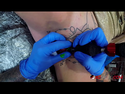❤️ Äärimmäisen tatuoitu hottie Sully Savage sai tatuoinnin klitorikseen ❤️❌ Venäläinen porno at fi.superpornpics.ru